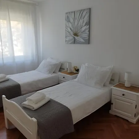 Apartment Antemma *
